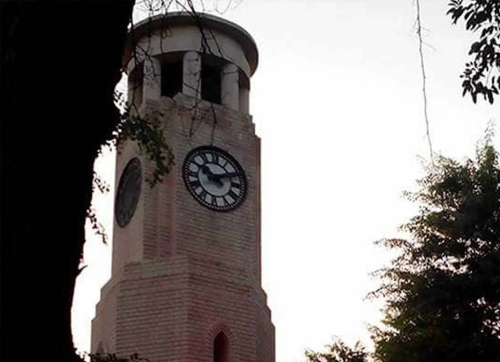 Dring-Stadium-Clock-Tower-7